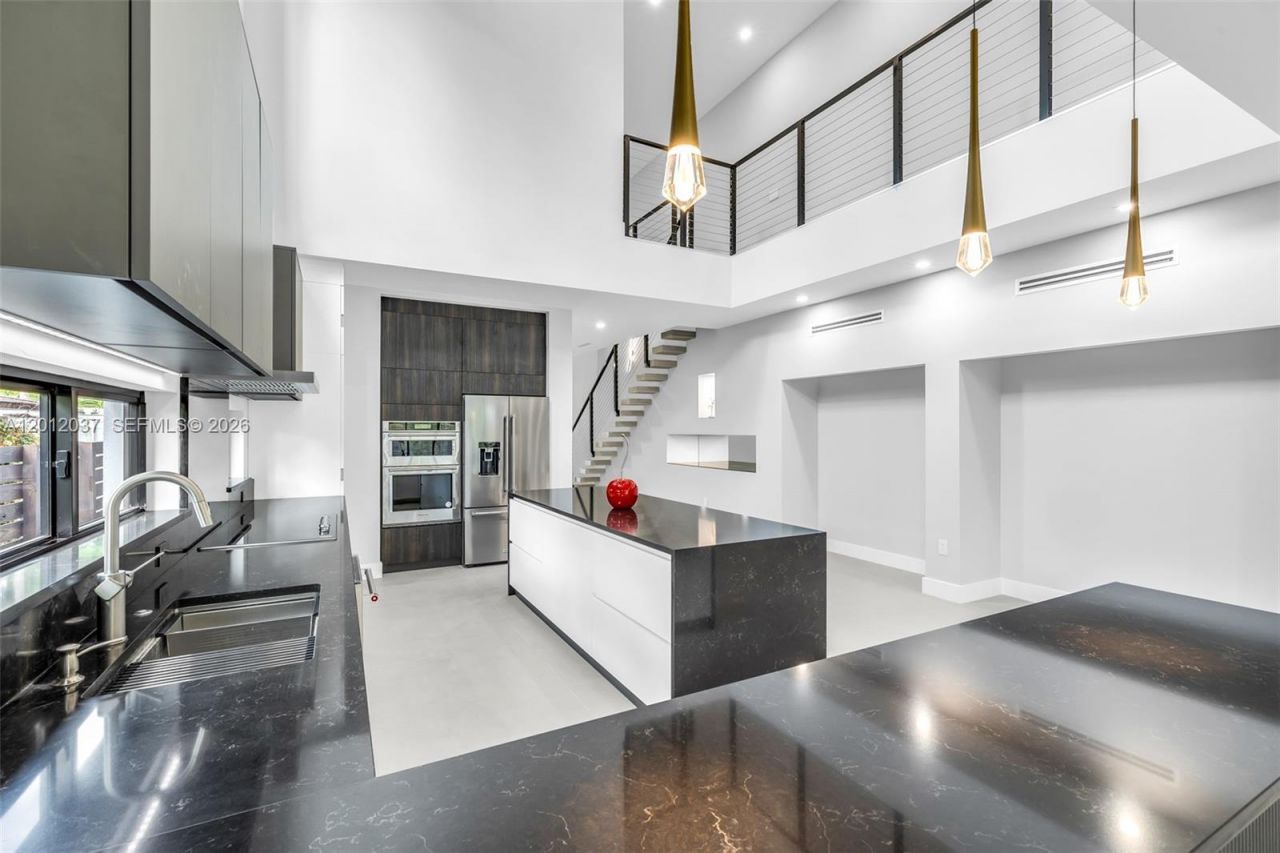808 SW 9th St , Unit 808-B, Fort Lauderdale, FL 33315 Photo
