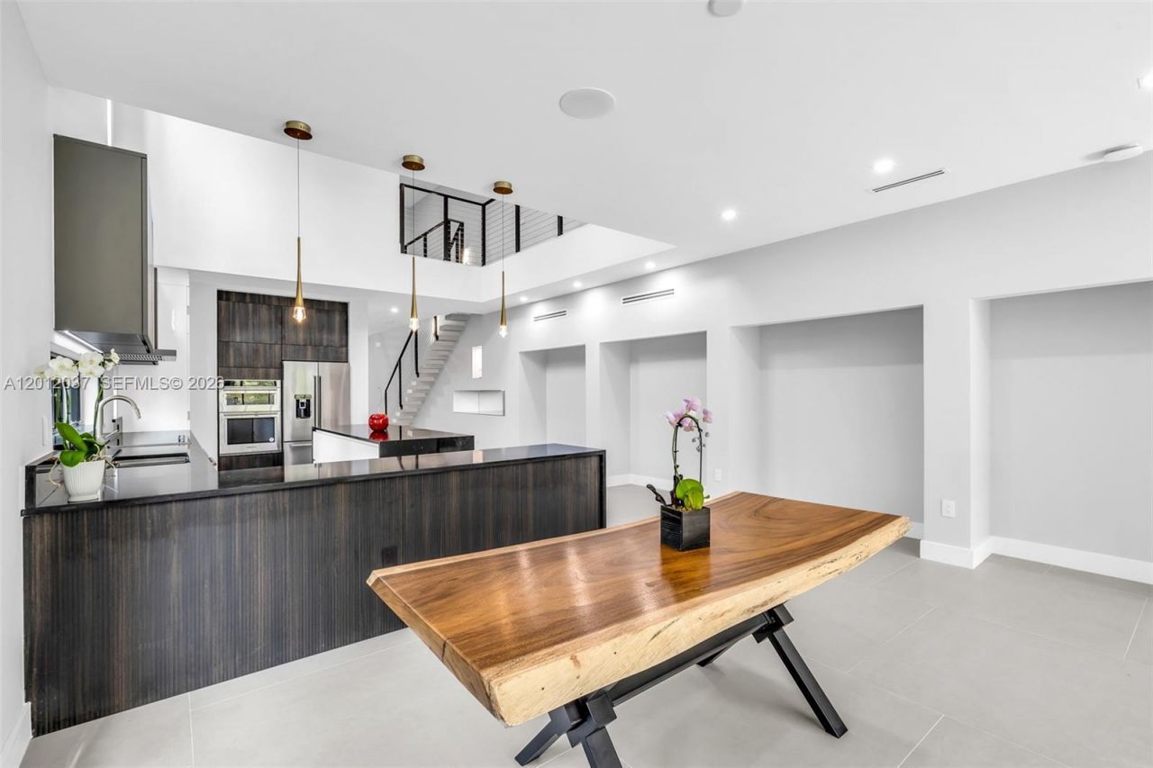 808 SW 9th St , Unit 808-B, Fort Lauderdale, FL 33315 Photo