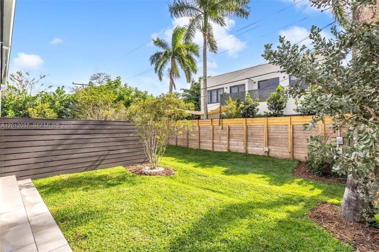 808 SW 9th St , Unit 808-B, Fort Lauderdale, FL 33315 Photo