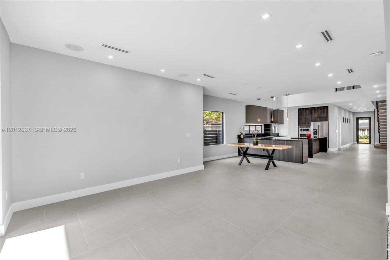 808 SW 9th St , Unit 808-B, Fort Lauderdale, FL 33315 Photo