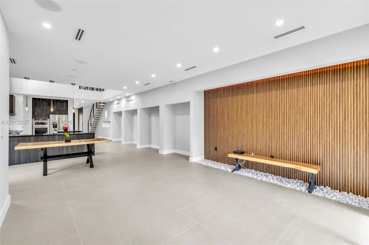 808 SW 9th St , Unit 808-B, Fort Lauderdale, FL 33315 Photo