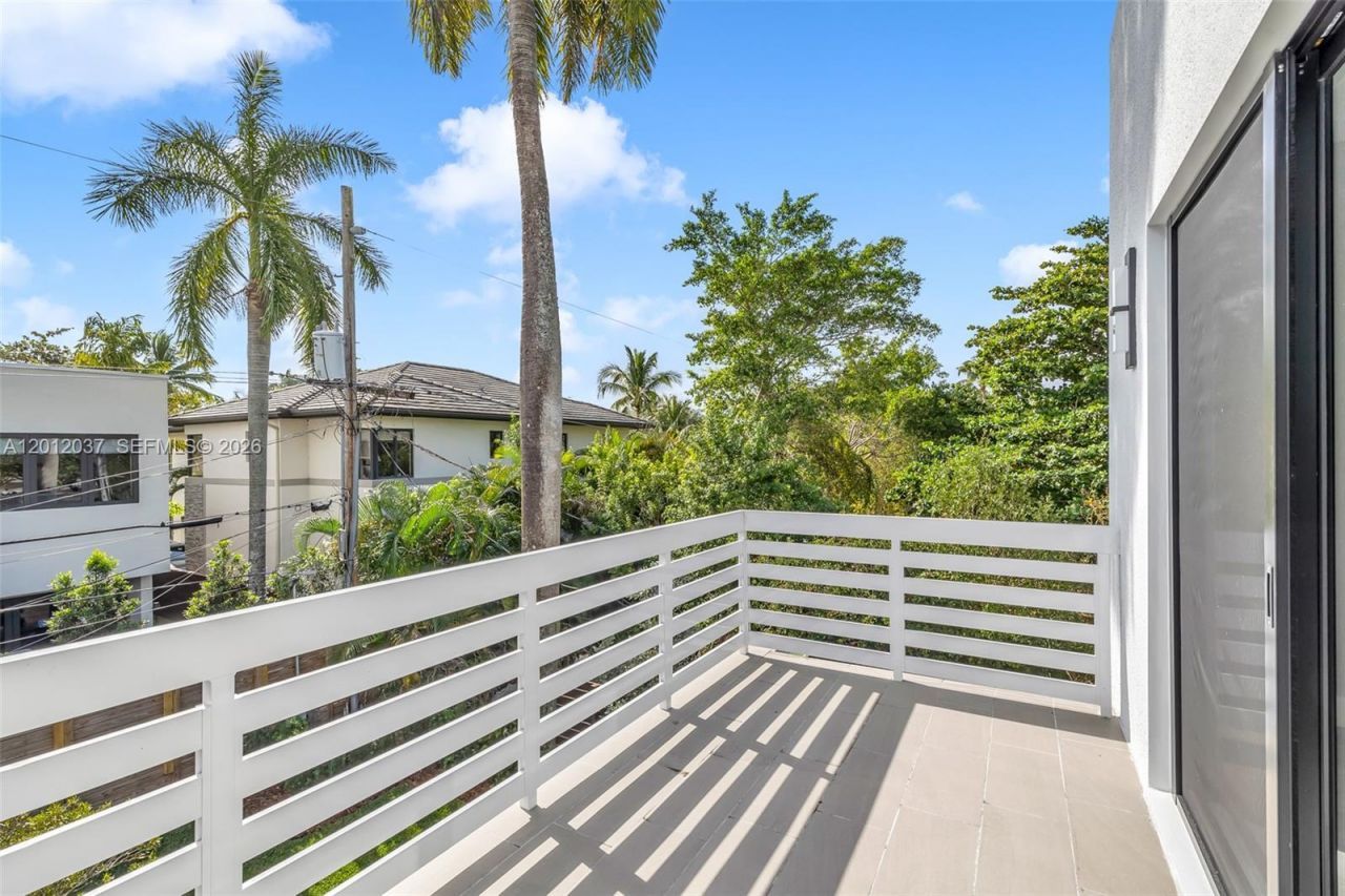 808 SW 9th St , Unit 808-B, Fort Lauderdale, FL 33315 Photo