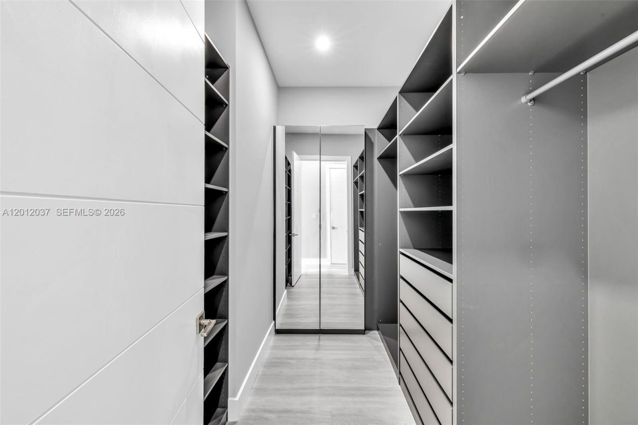 808 SW 9th St , Unit 808-B, Fort Lauderdale, FL 33315 Photo