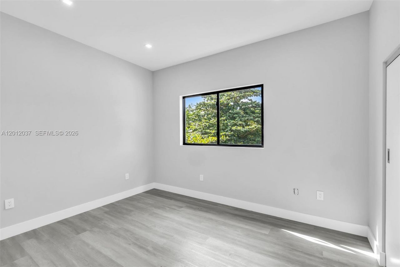 808 SW 9th St , Unit 808-B, Fort Lauderdale, FL 33315 Photo