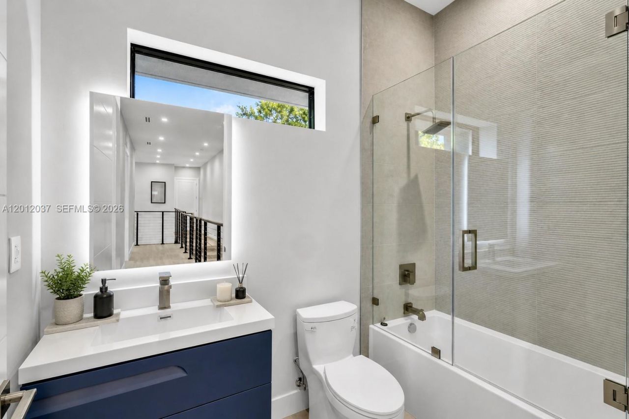 808 SW 9th St , Unit 808-B, Fort Lauderdale, FL 33315 Photo