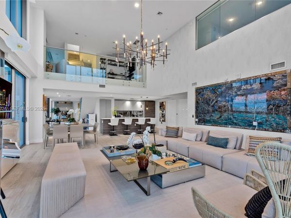 121 NE 34th St, Unit PH3217, Miami, FL 33137