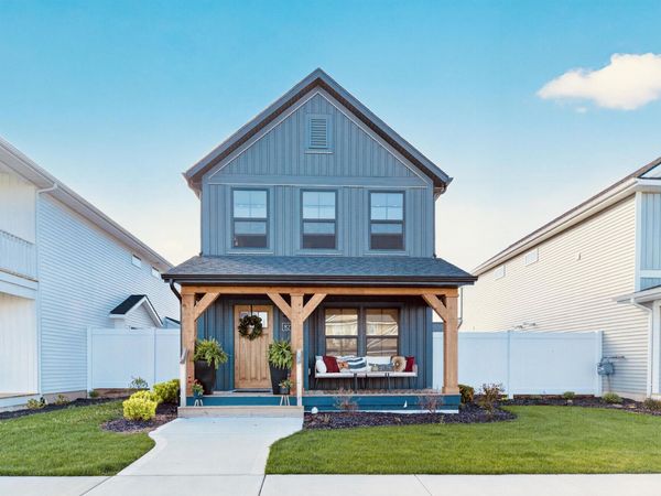 8278 Cooks Corner Drive SE, Unit 7, Byron Center, MI 49315