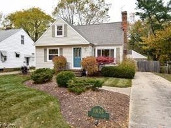 10124 Keswick Drive , Parma Heights, OH 44130