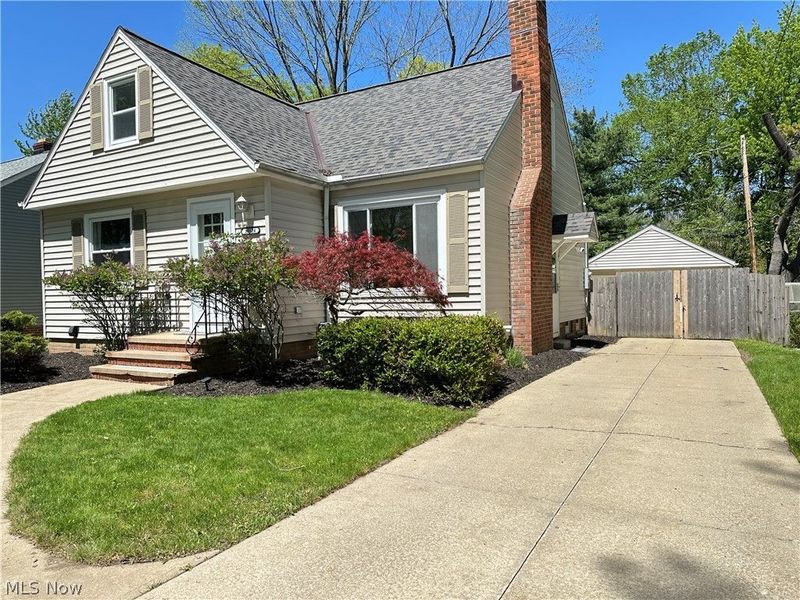10124 Keswick Drive, Parma Heights, OH 44130 Photo 3