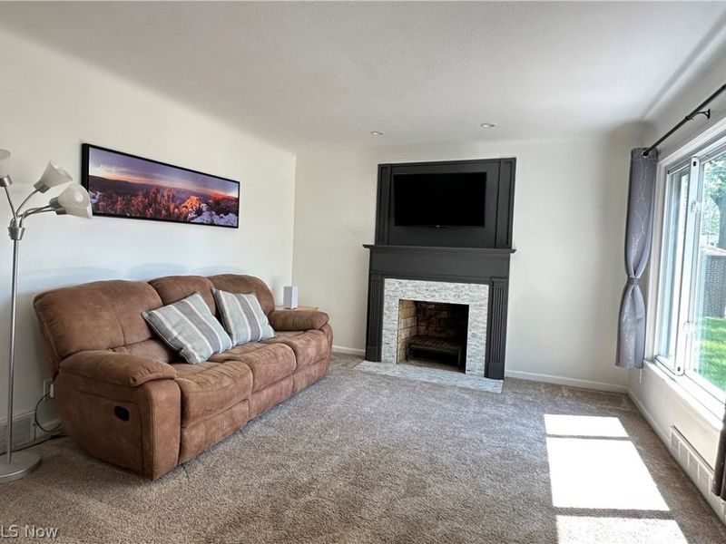 10124 Keswick Drive, Parma Heights, OH 44130 Photo 6