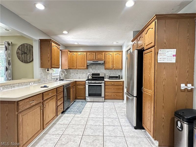 10124 Keswick Drive, Parma Heights, OH 44130 Photo 9