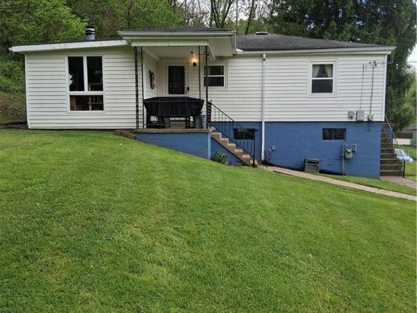 68490 Elm Street , Bridgeport, OH 43912