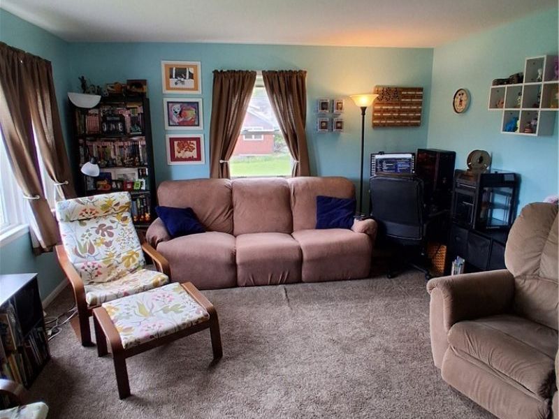 68490 Elm Street, Bridgeport, OH 43912 Photo 10