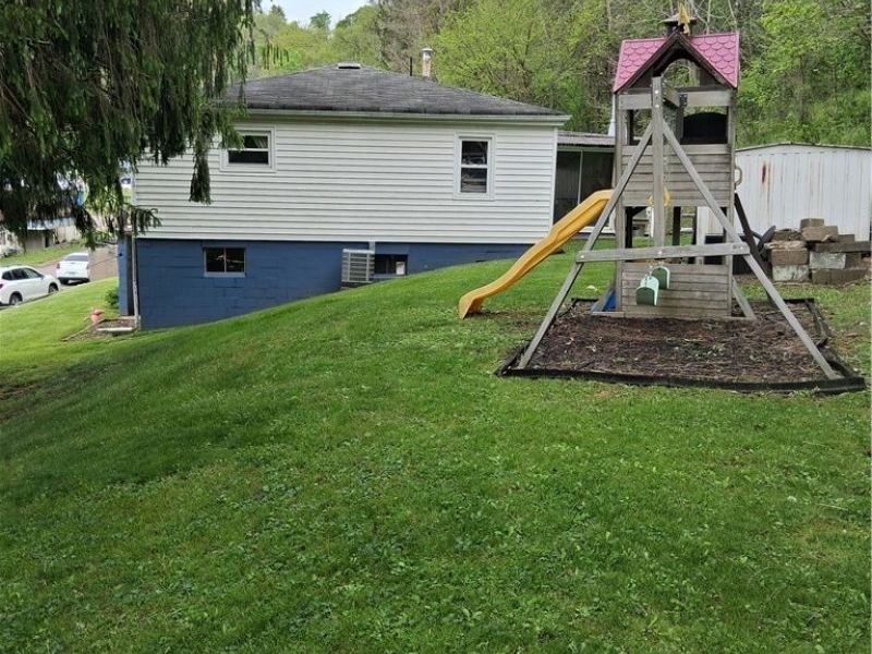 68490 Elm Street, Bridgeport, OH 43912 Photo 6