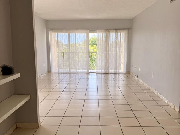 8775 Park Boulevard, Unit 412, Miami, FL 33172