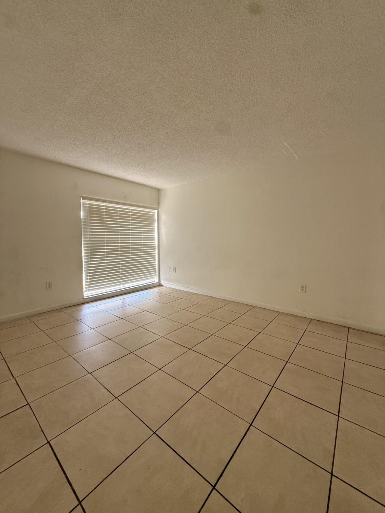 8775 Park Boulevard, Unit 412, Miami, FL 33172 Photo