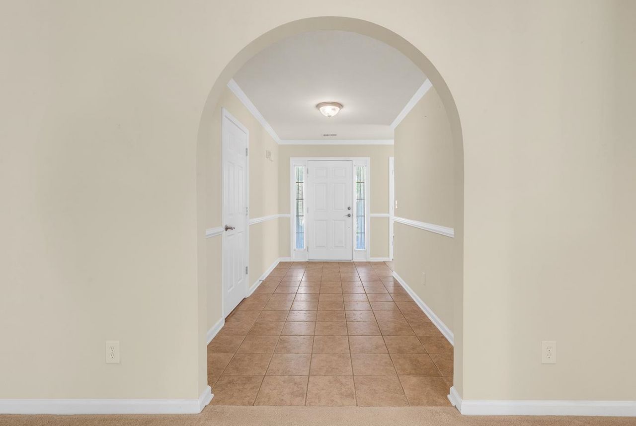 891 Helms Way Photo 11