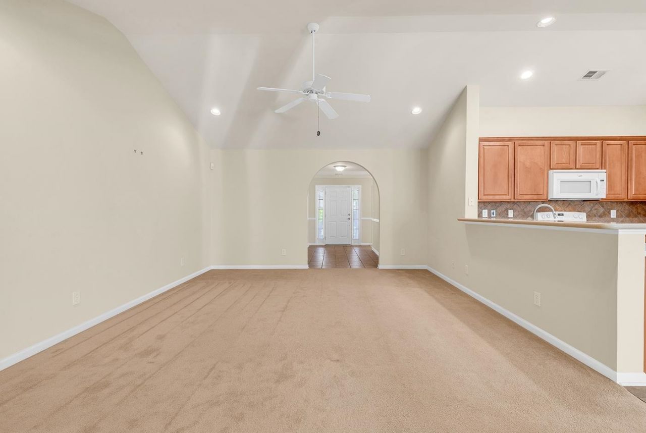 891 Helms Way Photo 13