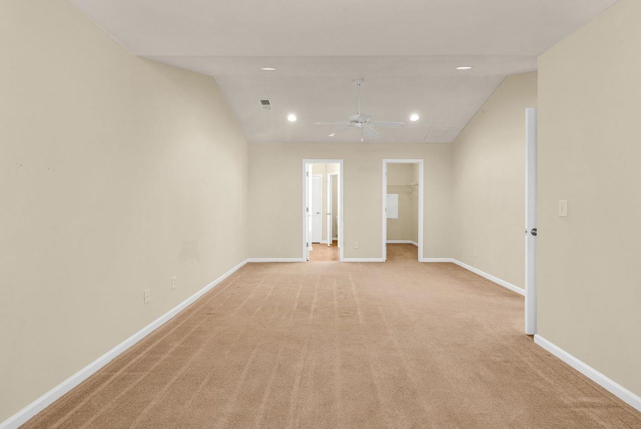 891 Helms Way Photo 25