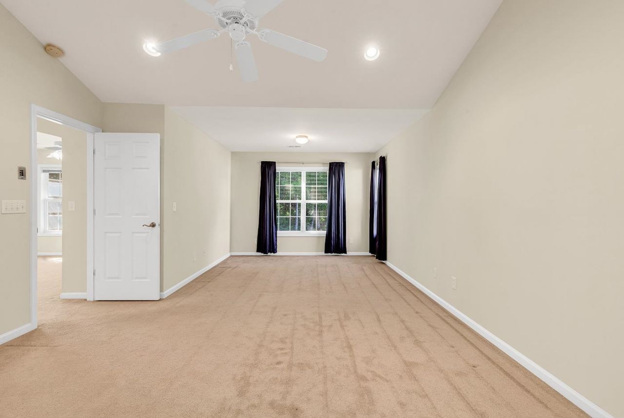 891 Helms Way Photo 28