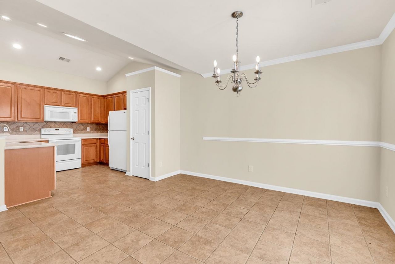 891 Helms Way Photo 30