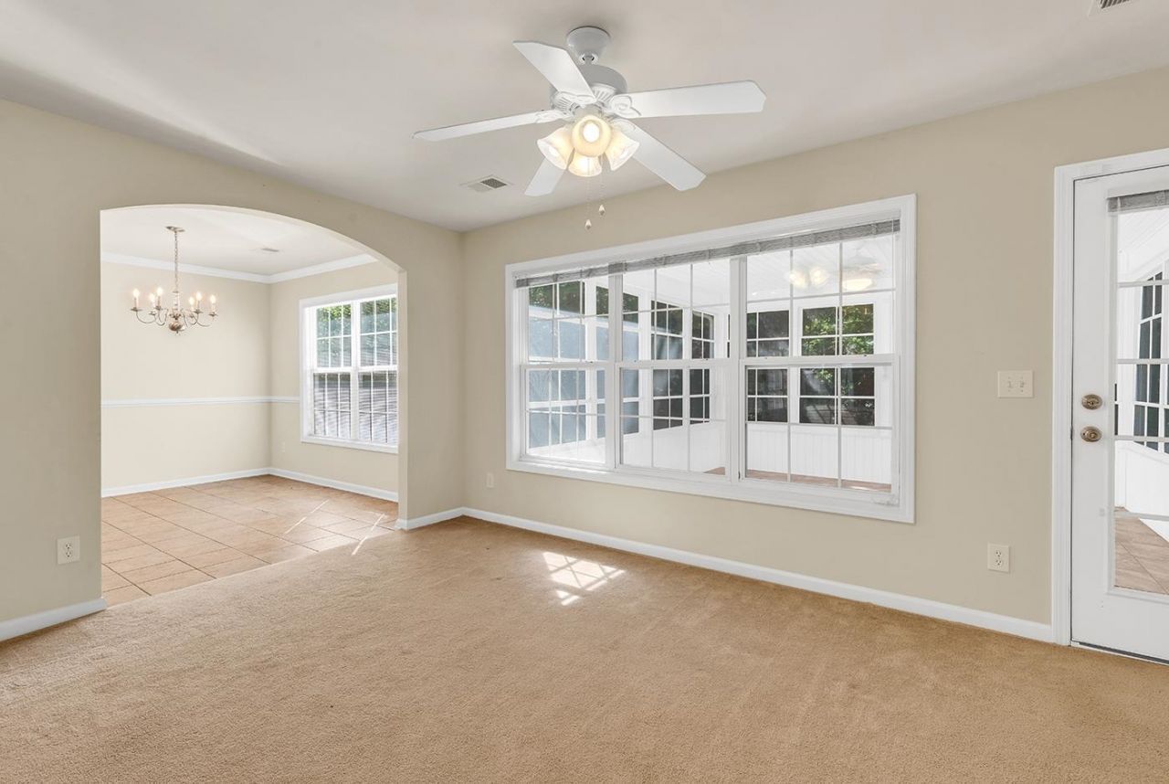 891 Helms Way Photo 38