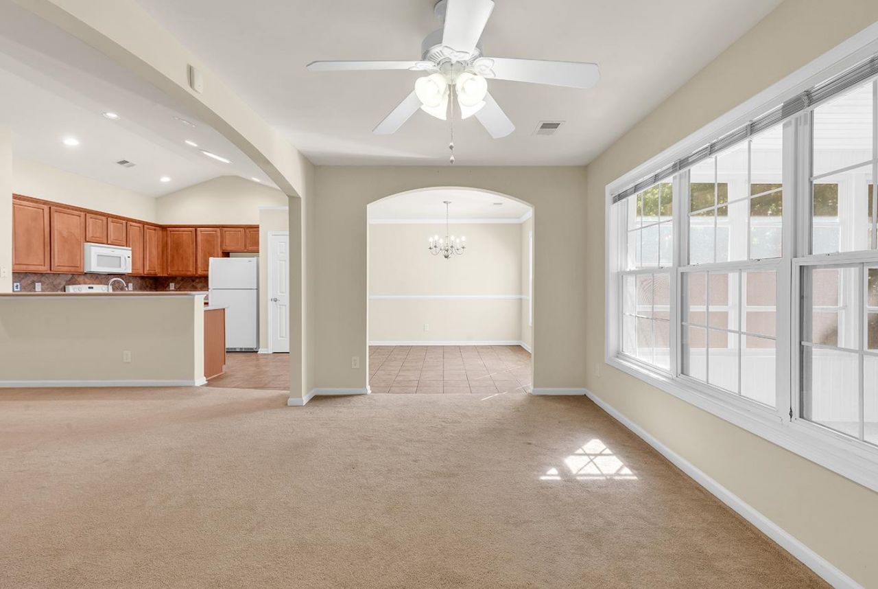 891 Helms Way Photo 41