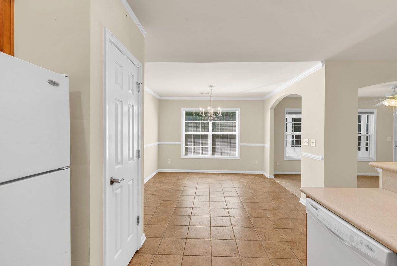 891 Helms Way Photo 43