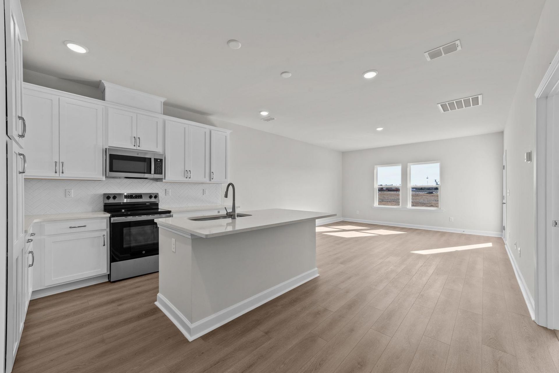 702 Ebb Tide Rd. Photo 6