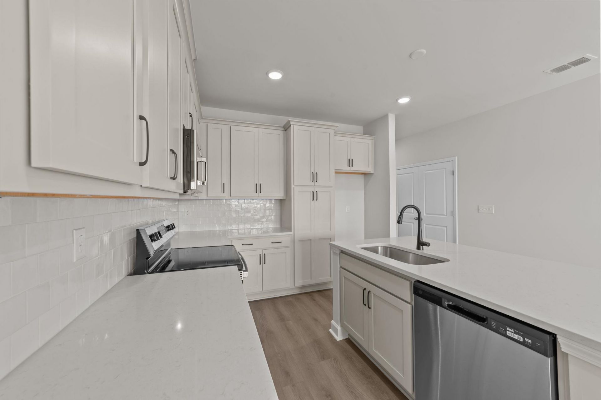 710 Ebb Tide Rd. Photo 11