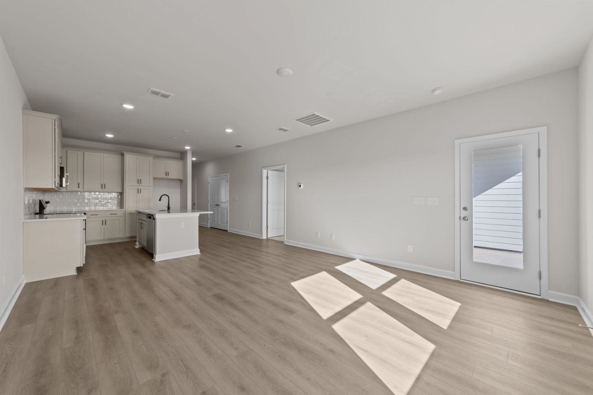 710 Ebb Tide Rd. Photo 14
