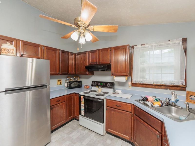 2704 W 39th, Lorain, OH 44053 Photo 10