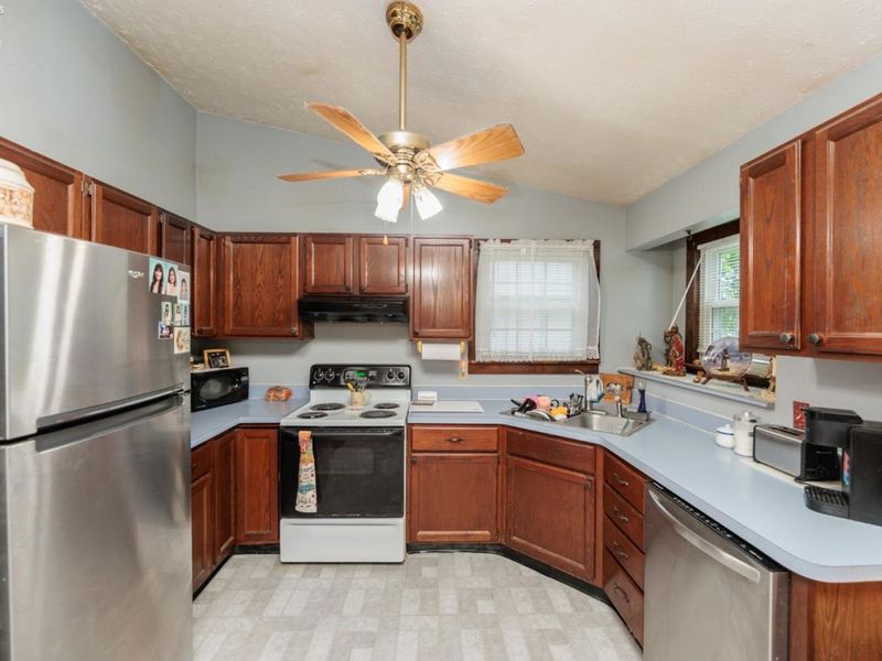 2704 W 39th, Lorain, OH 44053 Photo 11