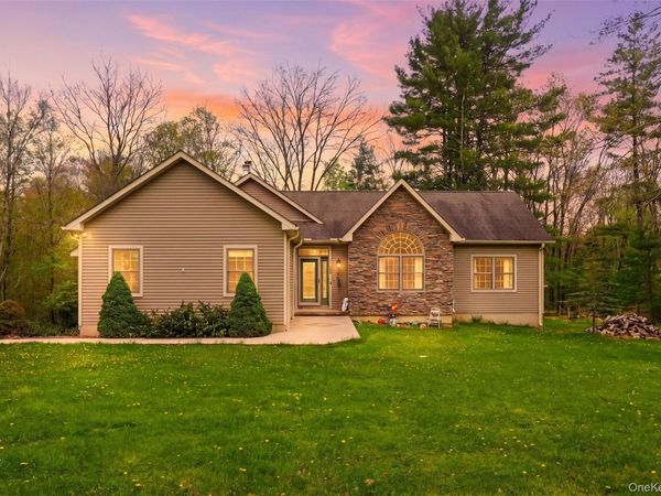 576 Burlingham Road , Bloomingburg, NY 12721