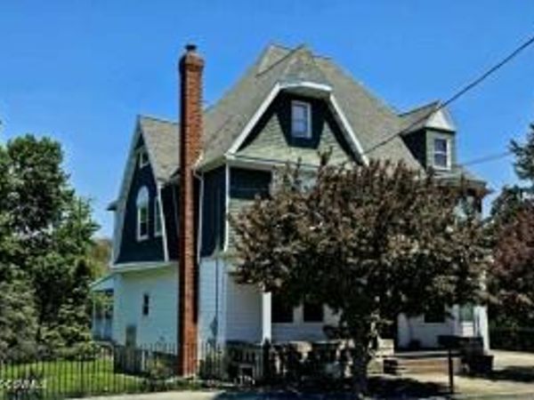 401 WEST Avenue, Mt. Carmel, PA 17851