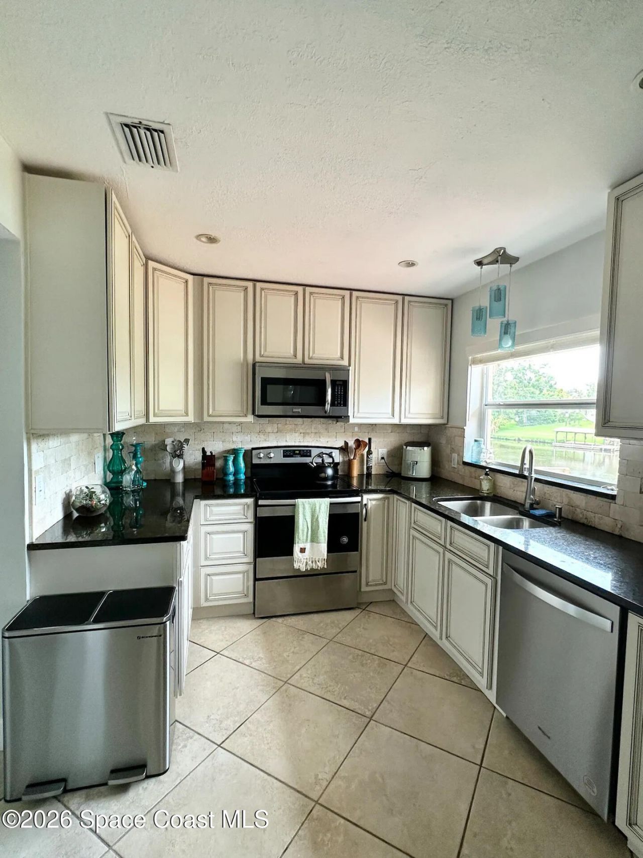 589 Hillside Court, Melbourne, FL 32935 Photo