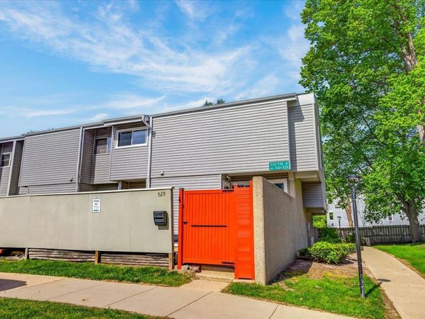 529 East Bluff, Unit 529, Madison, WI 53704