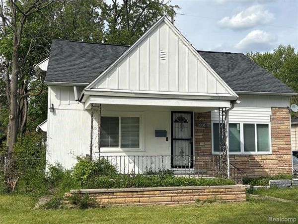 2832 Begole Street, Flint, MI 48504