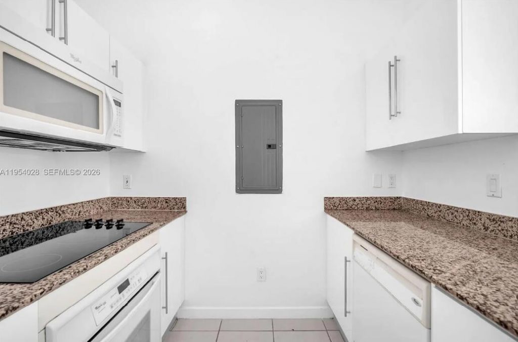 325 S Biscayne Boulevard, Unit Lph17, Miami, FL 33131 Photo