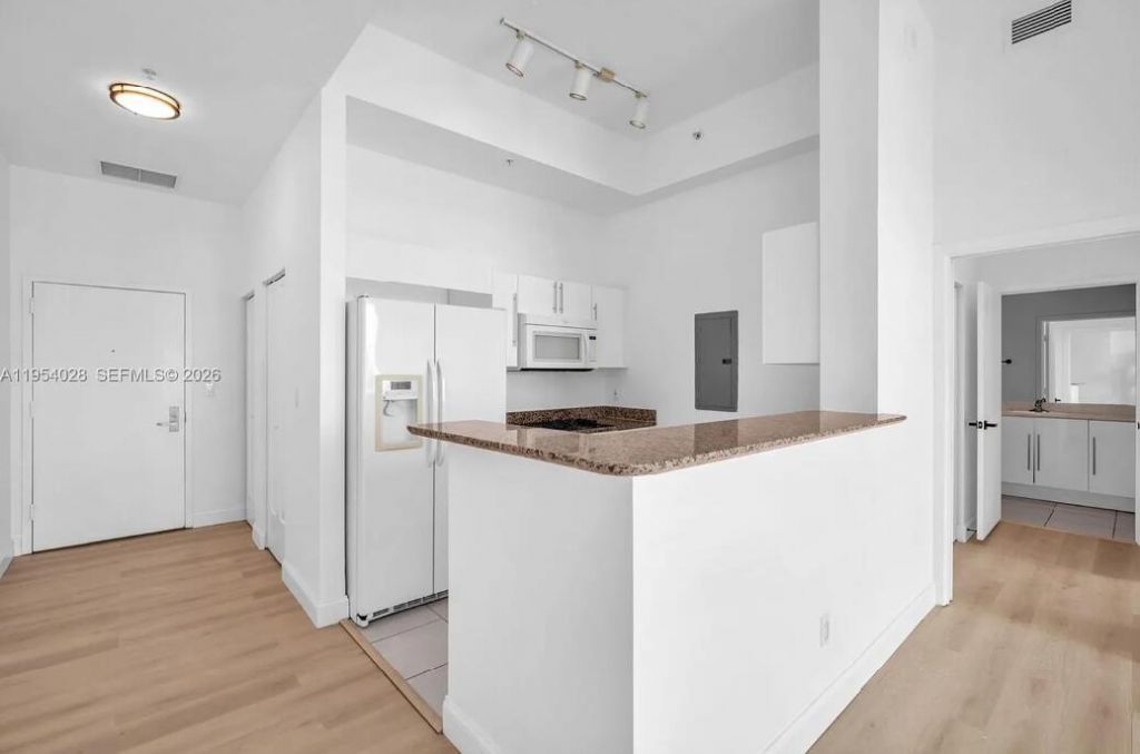 325 S Biscayne Boulevard, Unit Lph17, Miami, FL 33131 Photo