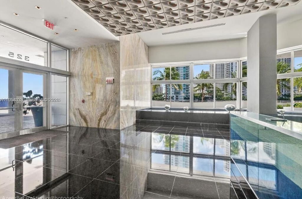 325 S Biscayne Boulevard, Unit Lph17, Miami, FL 33131 Photo