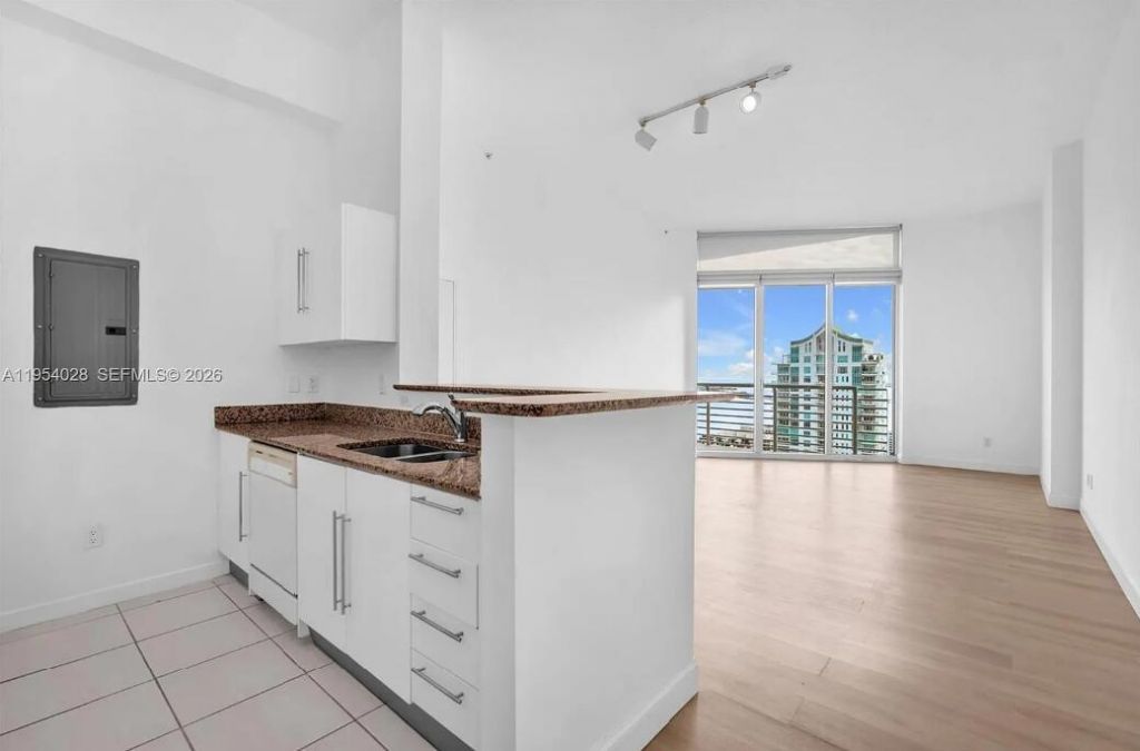 325 S Biscayne Boulevard, Unit Lph17, Miami, FL 33131 Photo