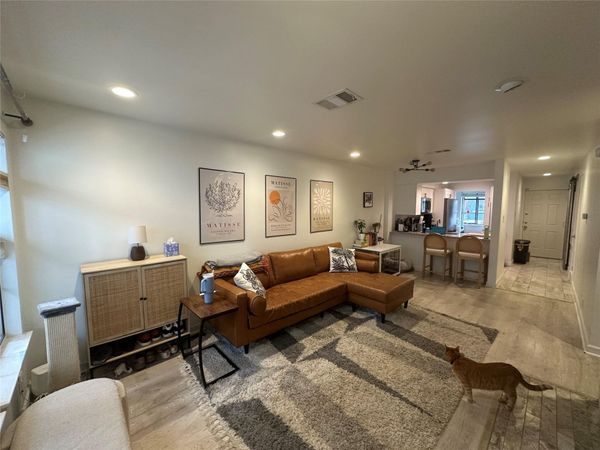 2215 Post RD, Unit 2002, Austin, TX 78704