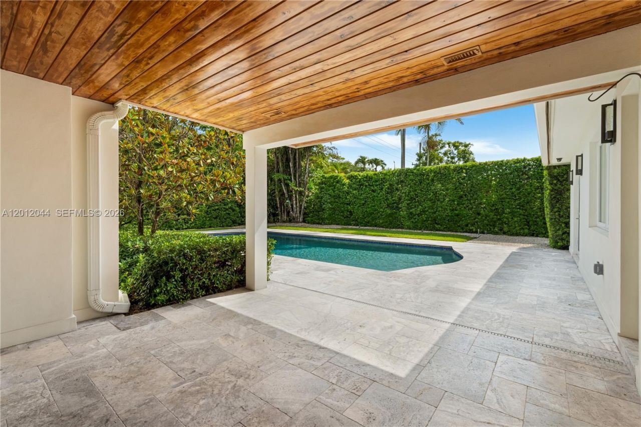 449 Miller Rd , Coral Gables, FL 33146 Photo