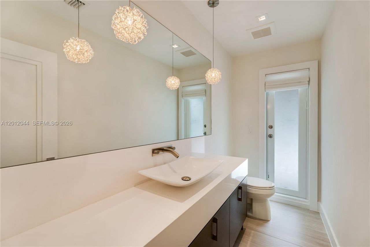 449 Miller Rd , Coral Gables, FL 33146 Photo
