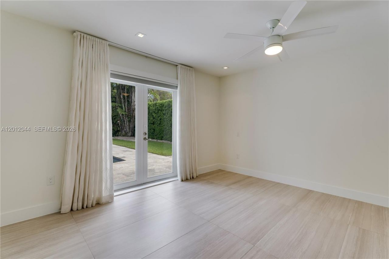 449 Miller Rd , Coral Gables, FL 33146 Photo
