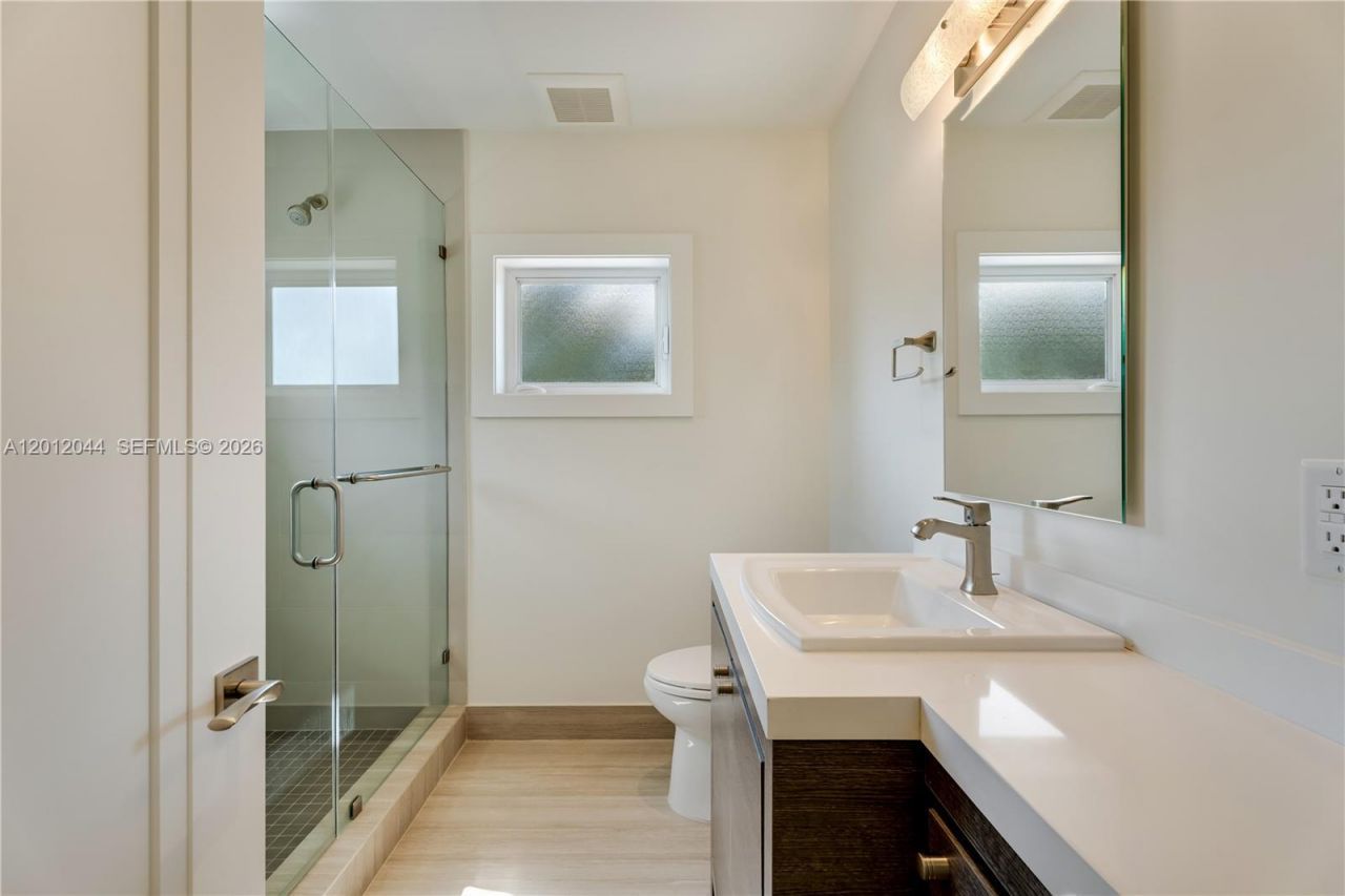 449 Miller Rd , Coral Gables, FL 33146 Photo