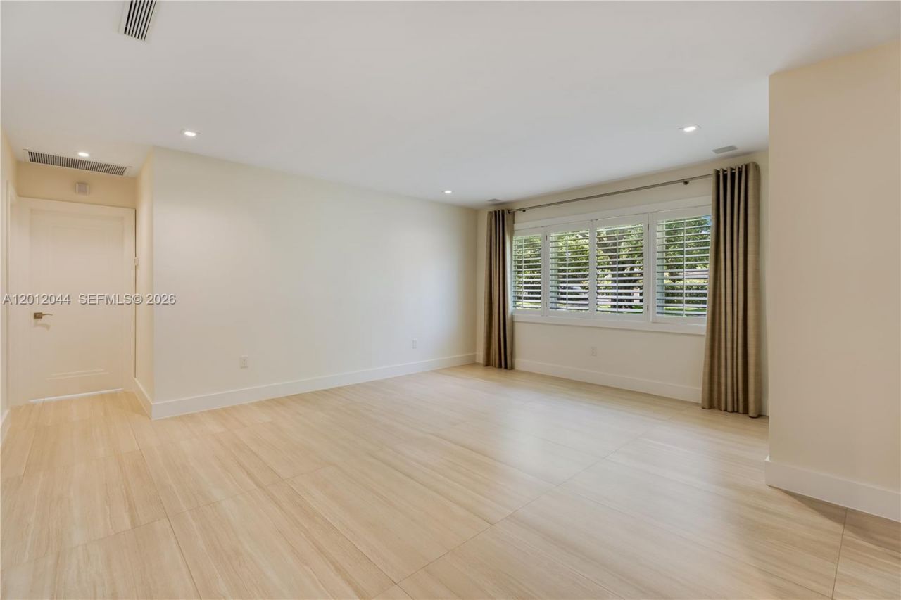 449 Miller Rd , Coral Gables, FL 33146 Photo
