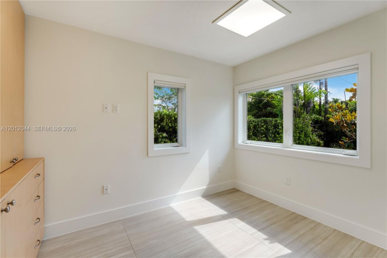 449 Miller Rd , Coral Gables, FL 33146 Photo