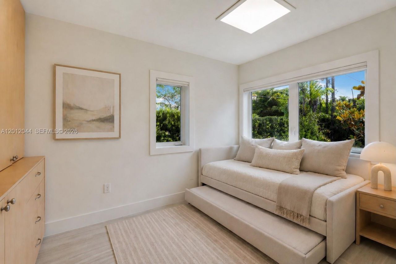 449 Miller Rd , Coral Gables, FL 33146 Photo